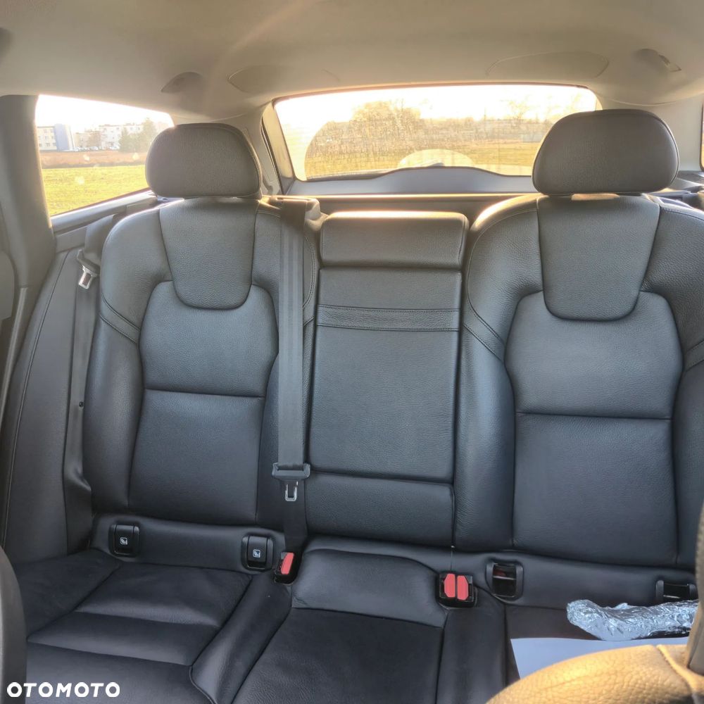 Volvo V90 D3 Momentum - 9