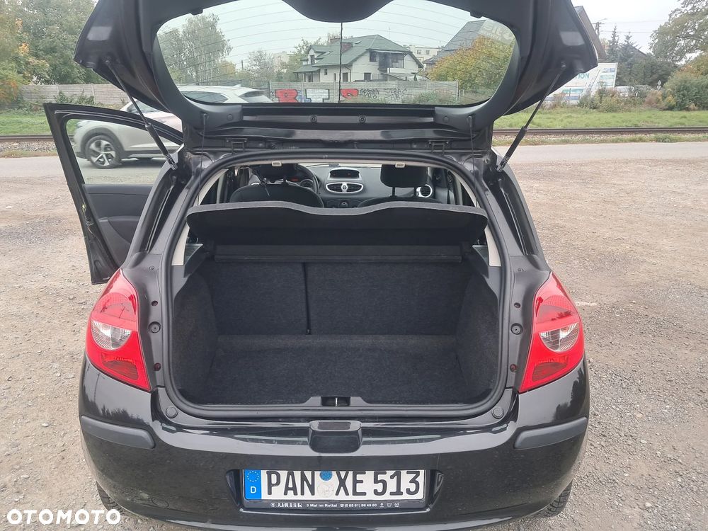 Renault Clio - 16