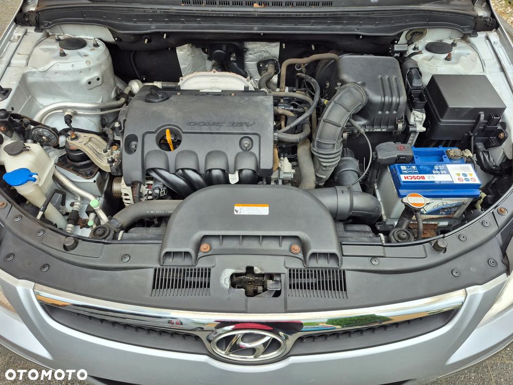 Hyundai i30 i30cw 1.6 Edition Plus - 8