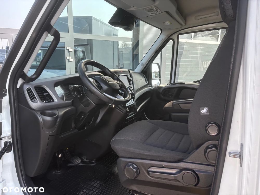 Iveco Daily 50C21 35C21 3.0 HPI Hi-Matic Kontener 8 palet + winda 1000kg + drzwi boczne **Kamera**Klima**LED**Super stan**2024R** - 9