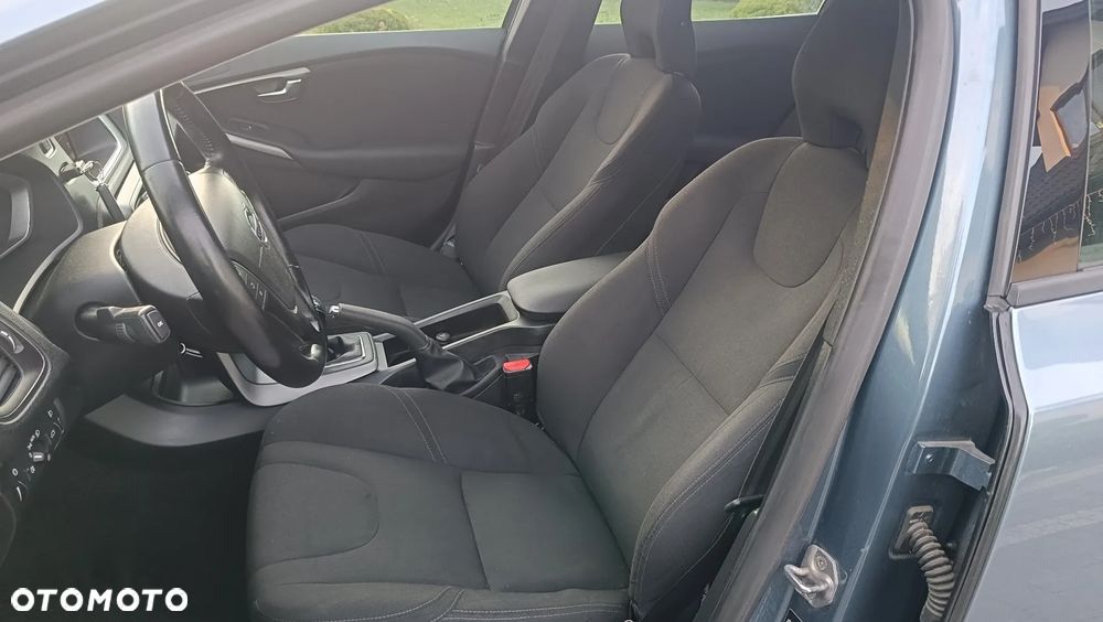 Volvo V40 - 9