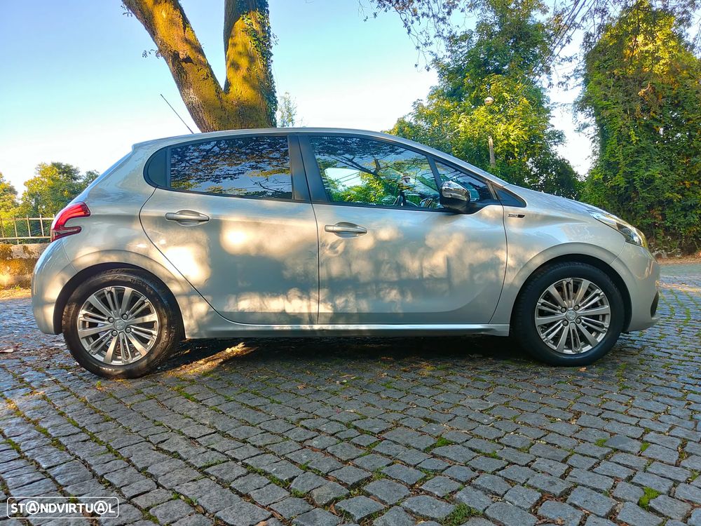 Peugeot 208 1.2 PureTech Active - 15