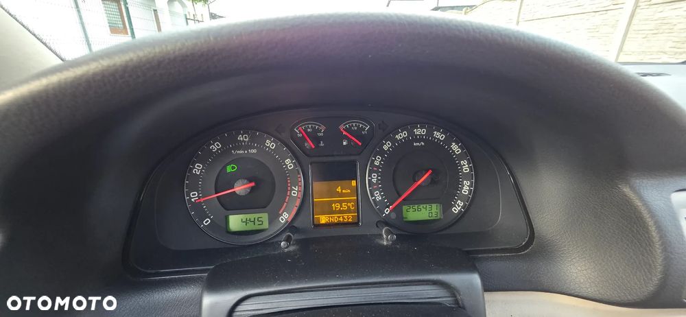 Skoda Superb 2.8 V6 Tiptronic Elegance - 21