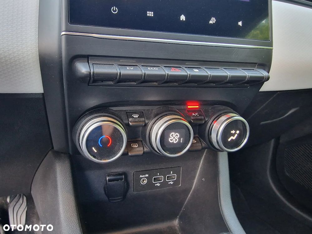 Renault Clio 1.6 E-TECH Intens - 22