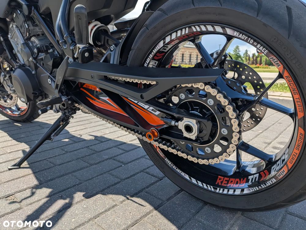 KTM DUKE 890 - 6