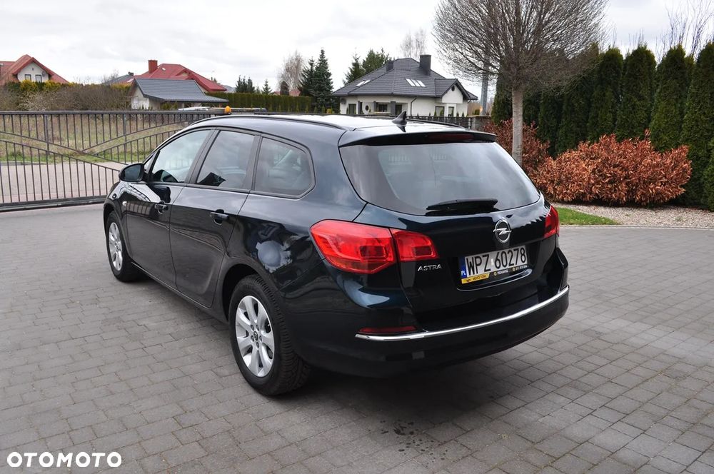 Opel Astra 1.4 Turbo Edition - 4