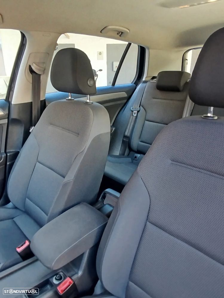 VW Golf 1.0 TSI Confortline - 19