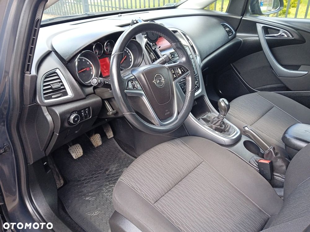 Opel Astra 1.4 T Enjoy - 12