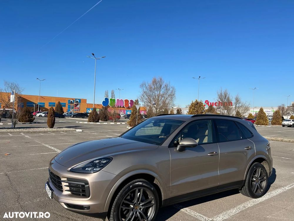 Porsche Cayenne - 12