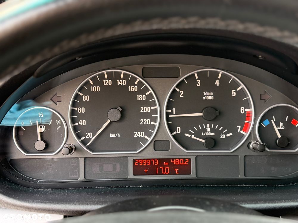 BMW Seria 3 330i Edition Exclusive - 13
