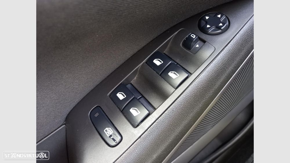 Opel Crossland 1.2 Business Edition - 13