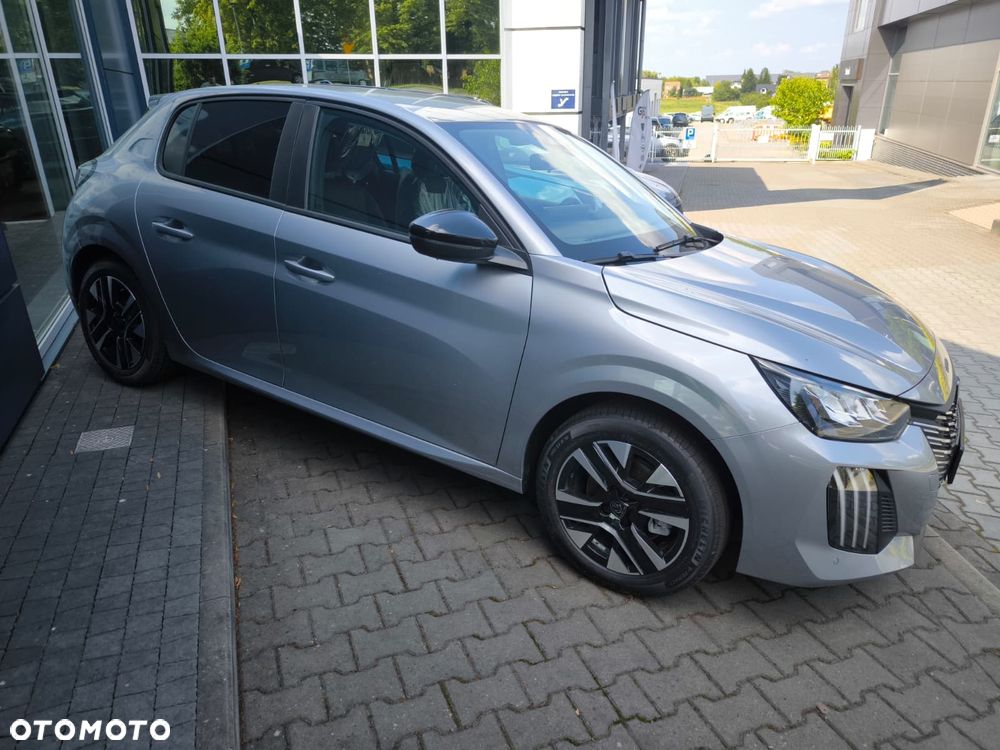 Peugeot 208 - 11