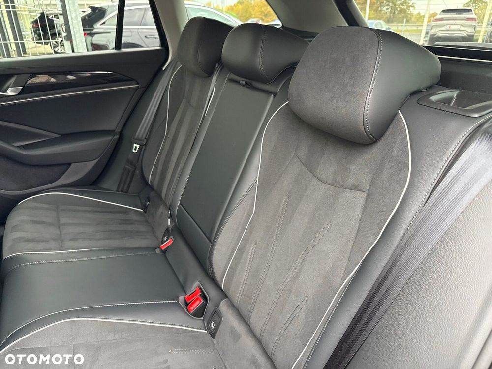 Volkswagen Passat Variant 1.5 TSI ACT mHEV Business Plus DSG - 20