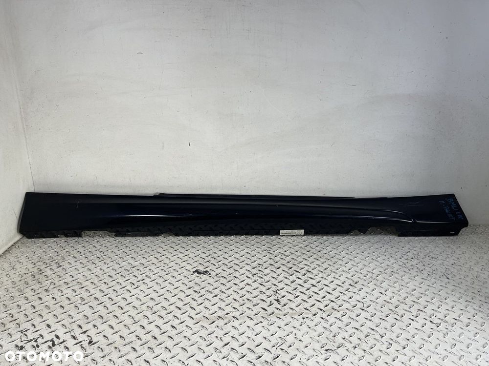 NAKŁADKA LISTWA PROGOWA PRAWA BMW 1 M-PAKIET E81 E82 CARBONSCHWARZ - 3