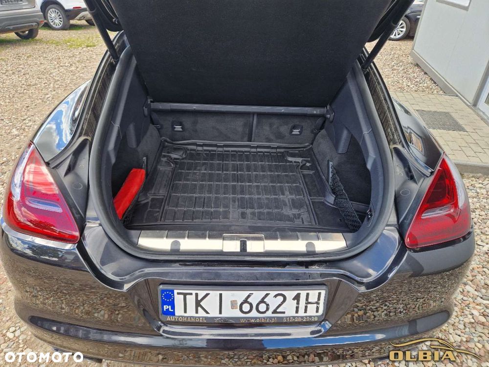 Porsche Panamera - 17