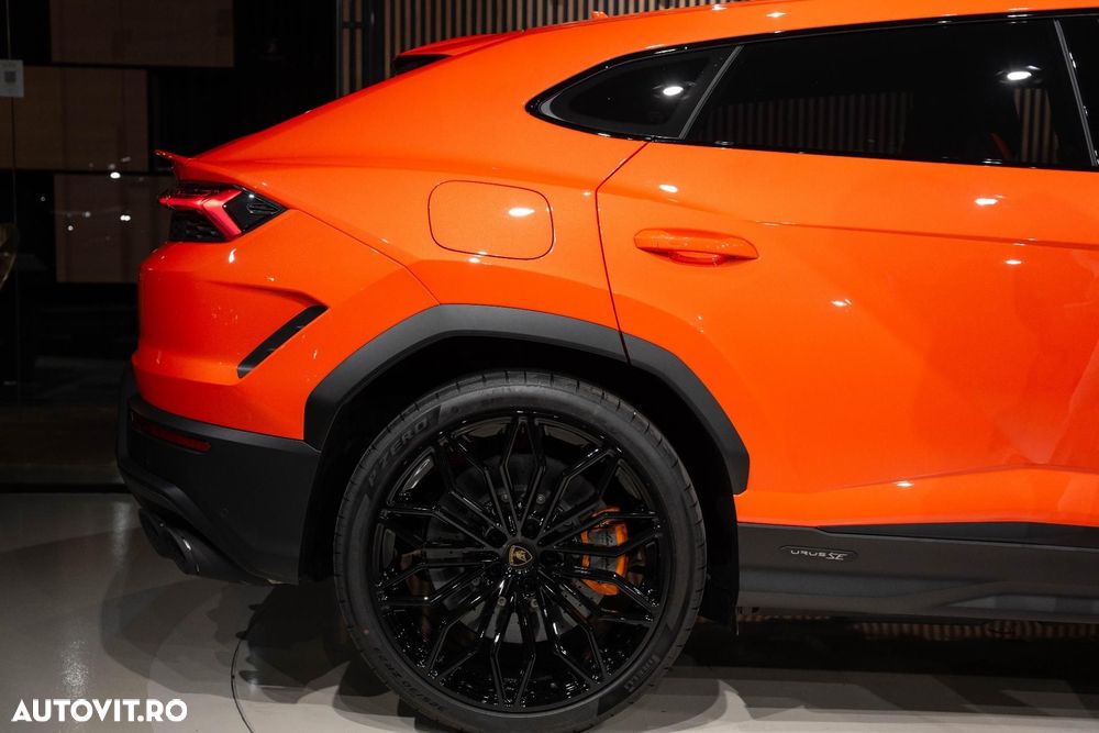 Lamborghini URUS - 13