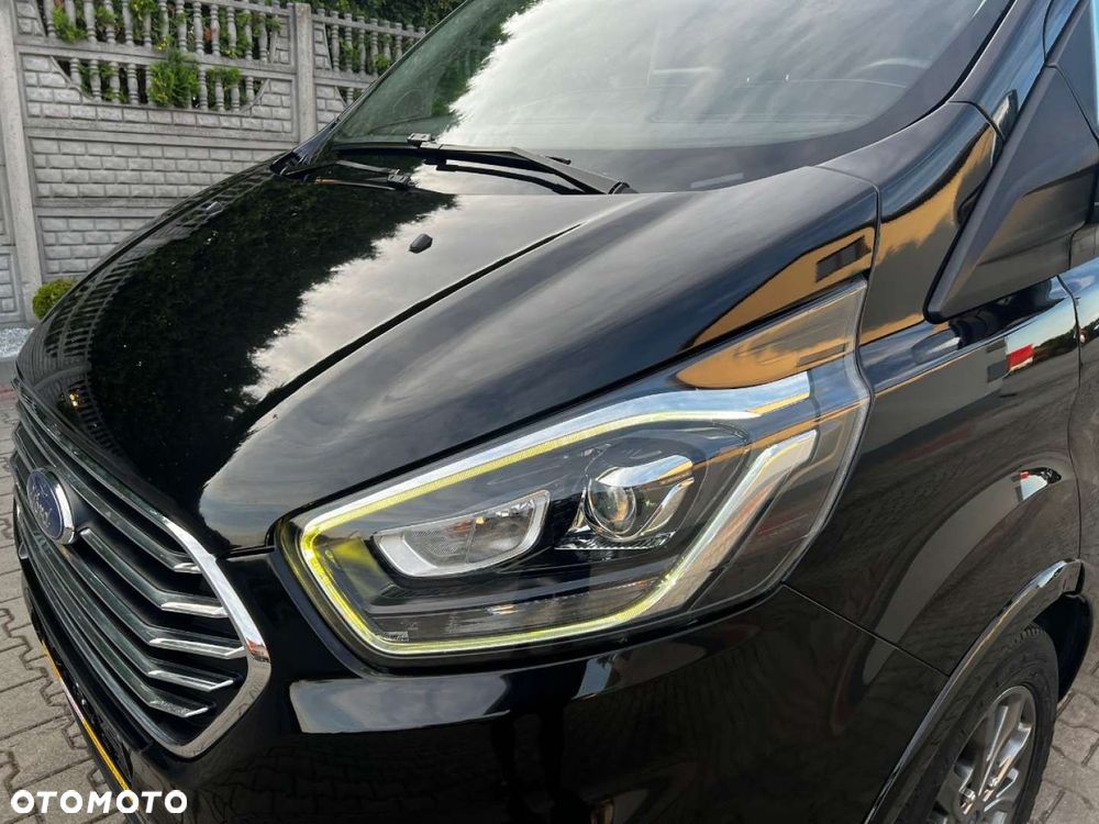 Ford Tourneo Custom - 9