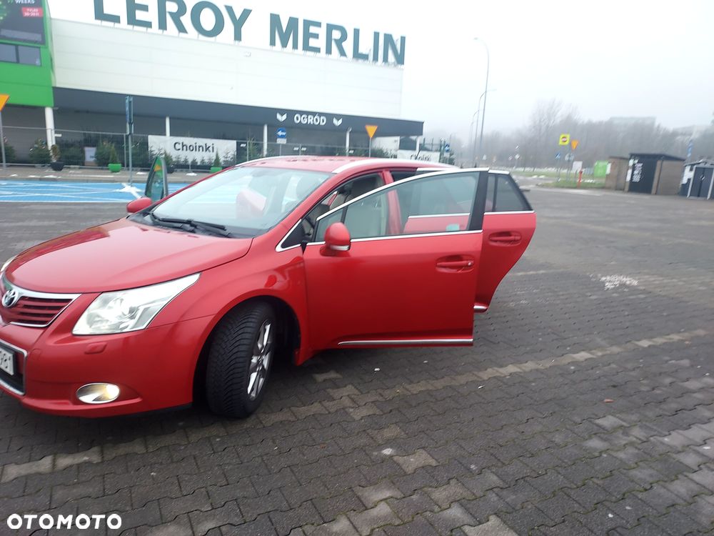 Toyota Avensis 2.0 D-4D Sol plus+NAVI - 1