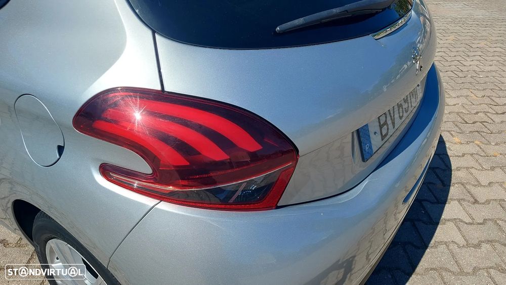 Peugeot 208 82 VTI Style - 22