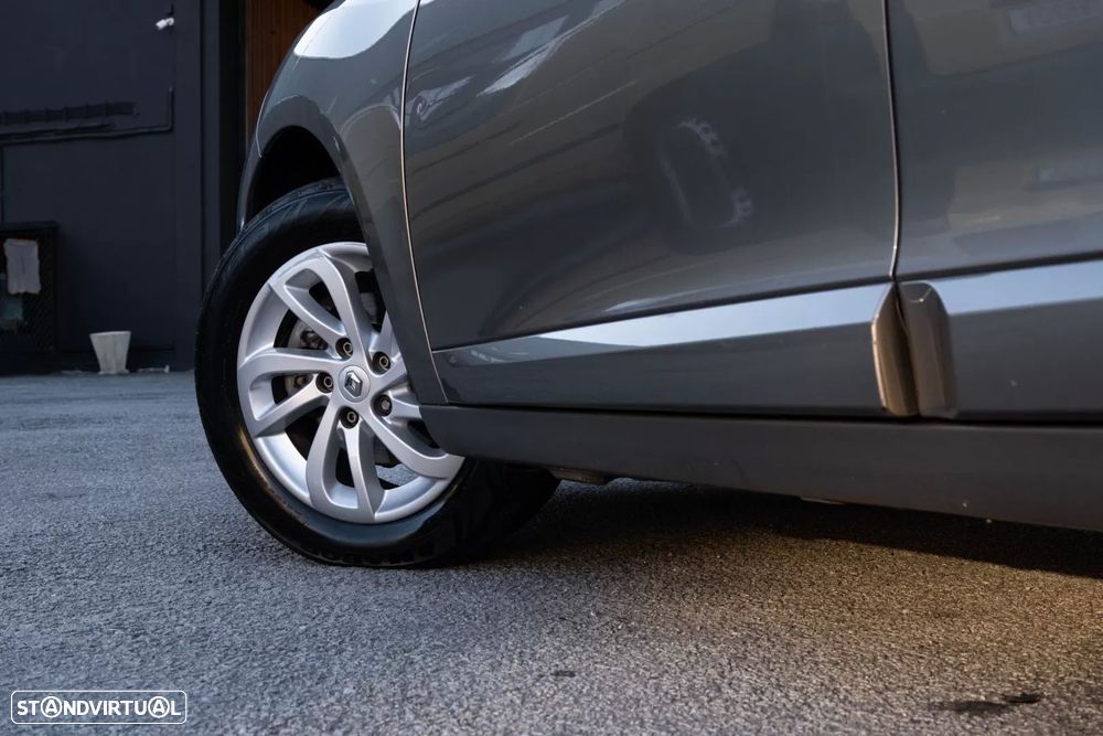 Renault Fluence 1.5 dCi Exclusive - 11