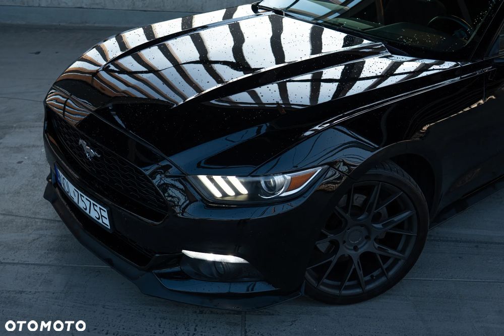 Ford Mustang 2.3 EcoBoost - 11