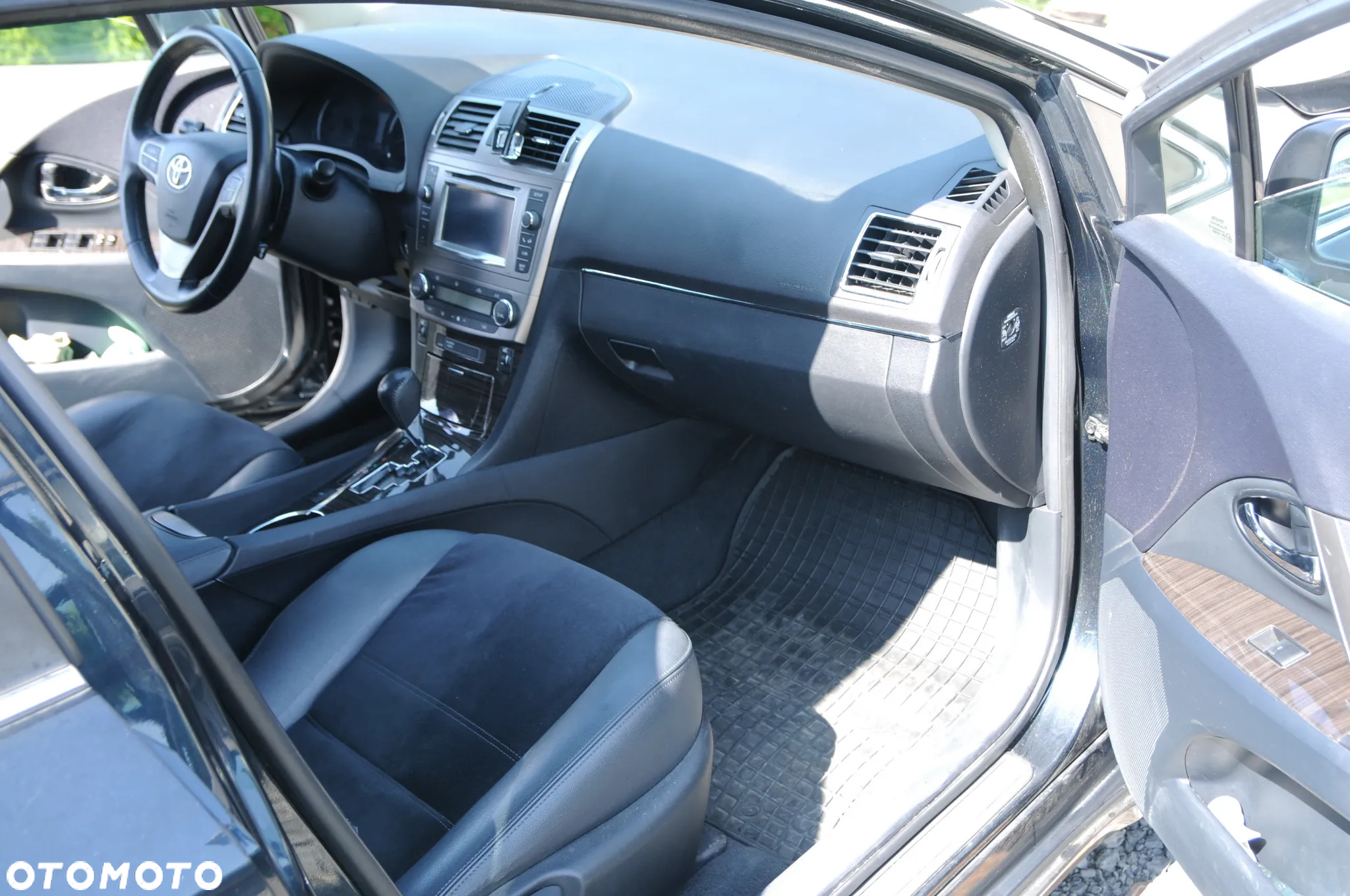 Toyota Avensis 1.8 Premium EU5 MS - 10