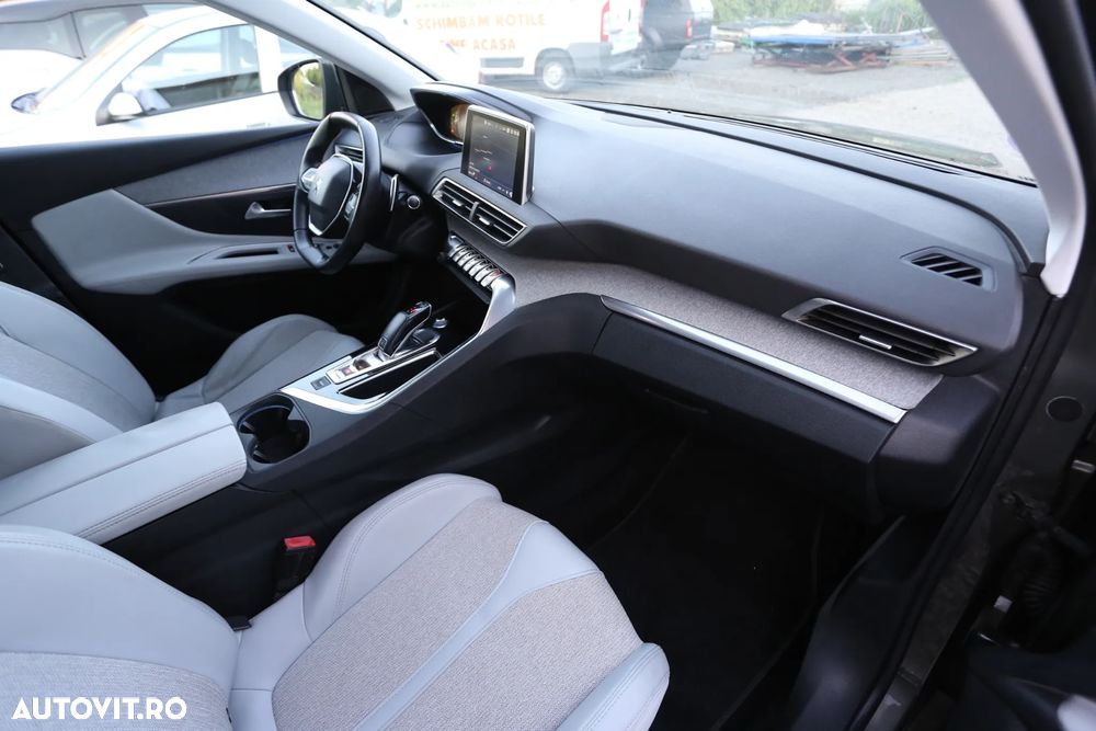 Peugeot 3008 PureTech 130 Stop & Start GPF EAT8 Allure - 9
