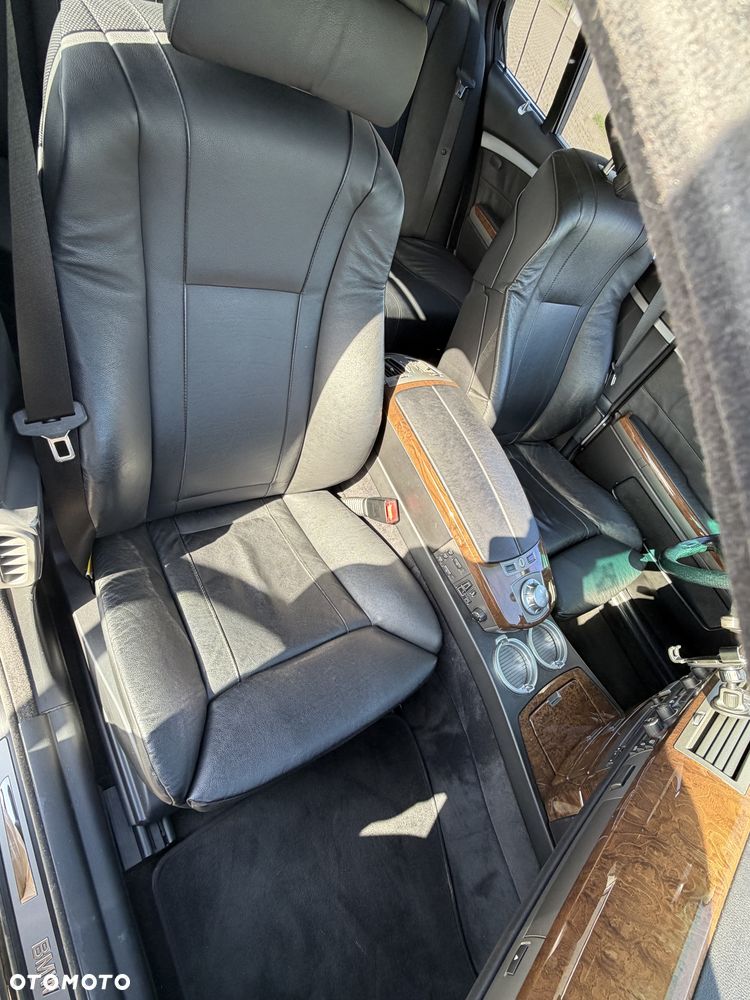 BMW Seria 7 735i - 13
