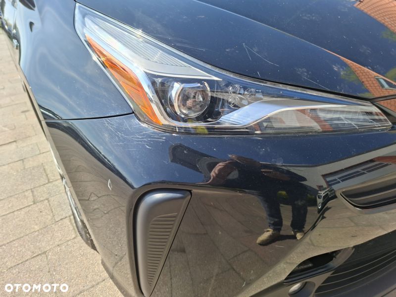 Toyota Prius (Hybrid) Executive - 12