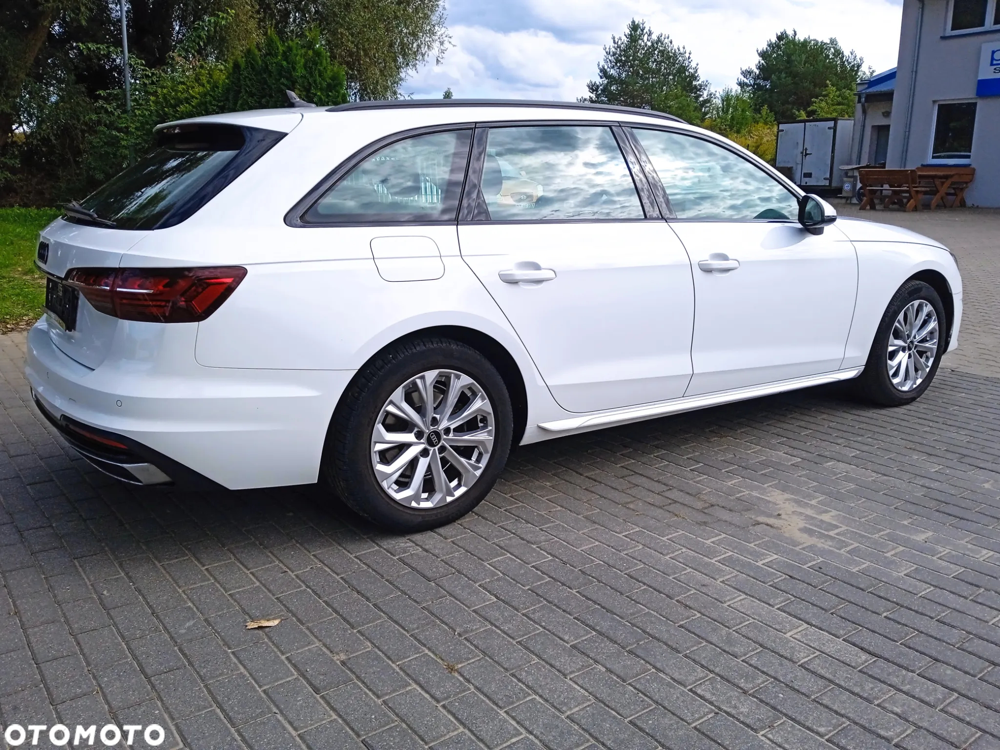 Audi A4 Avant 35 TDI S tronic advanced - 13