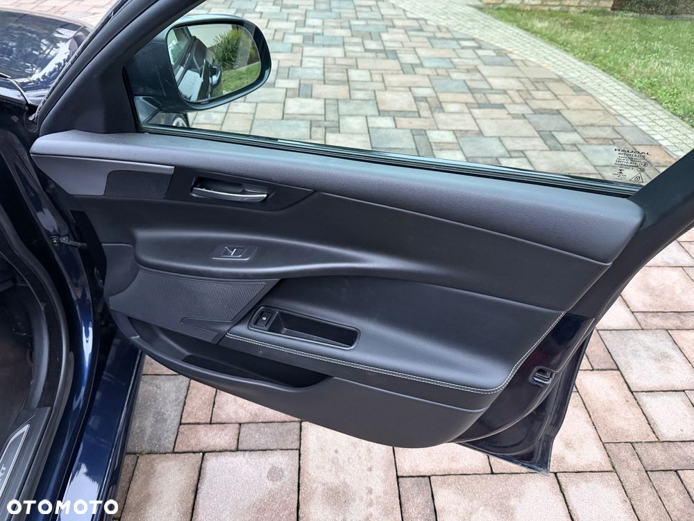 Jaguar XE 20d R-Sport - 22