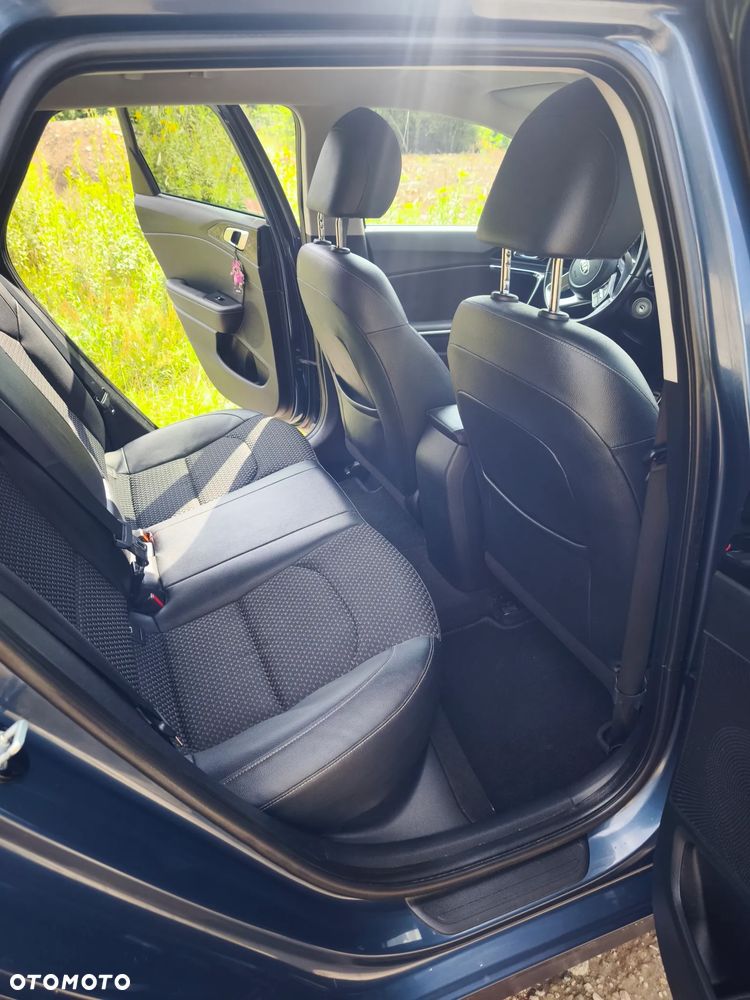 Kia Ceed 1.4 T-GDI L Business Line DCT - 13