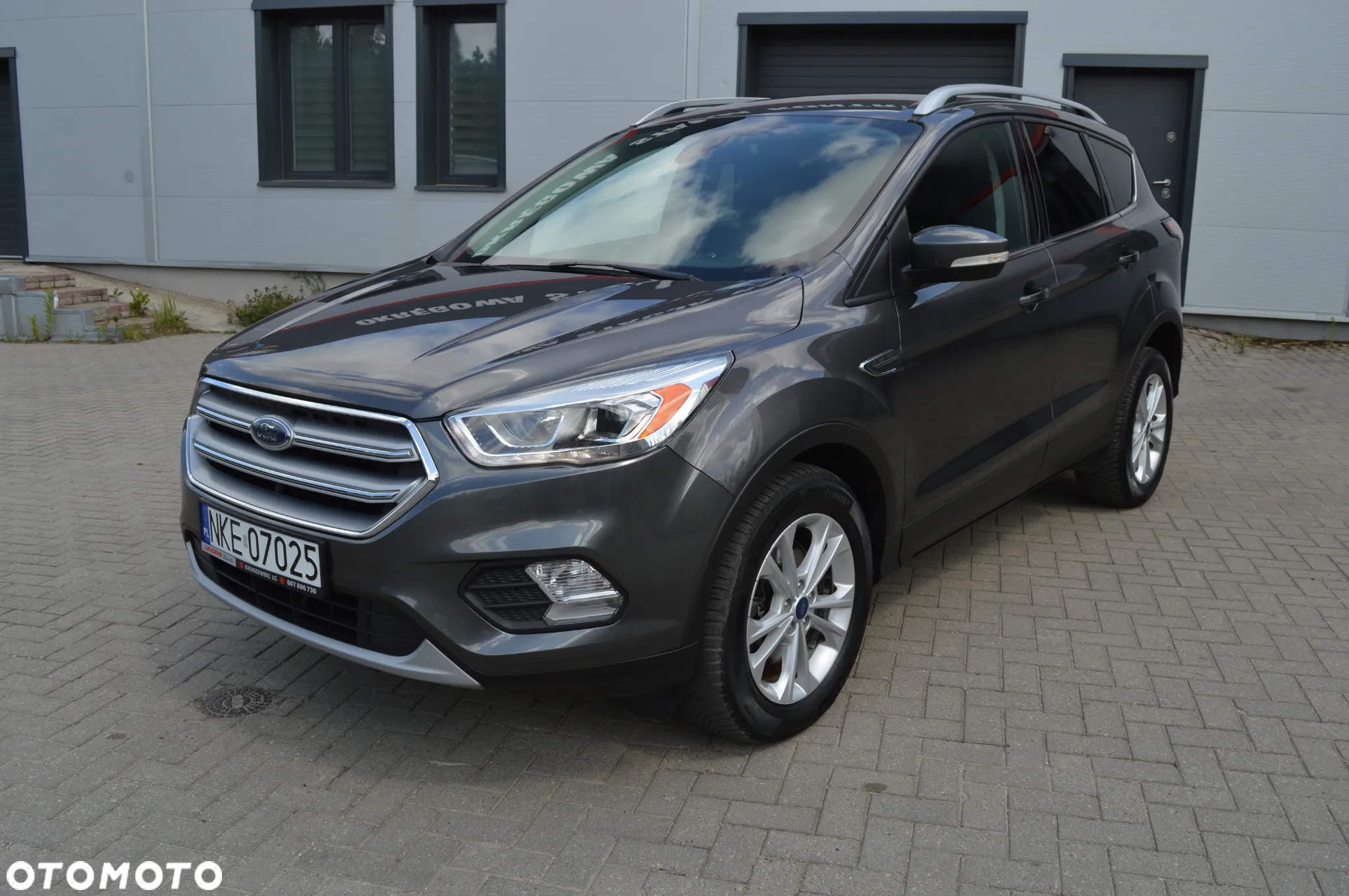 Ford Kuga 2.0 TDCi 2x4 Titanium - 2