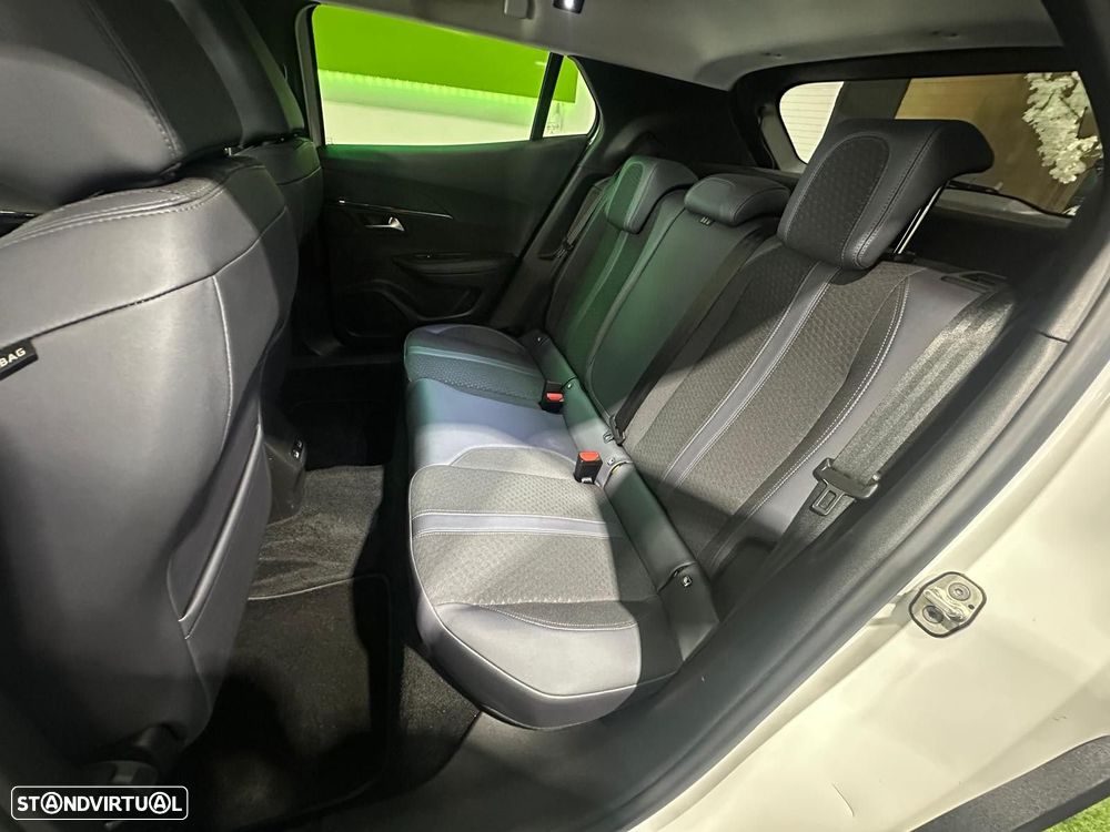 Peugeot e-2008 50 kWh Active Pack - 26