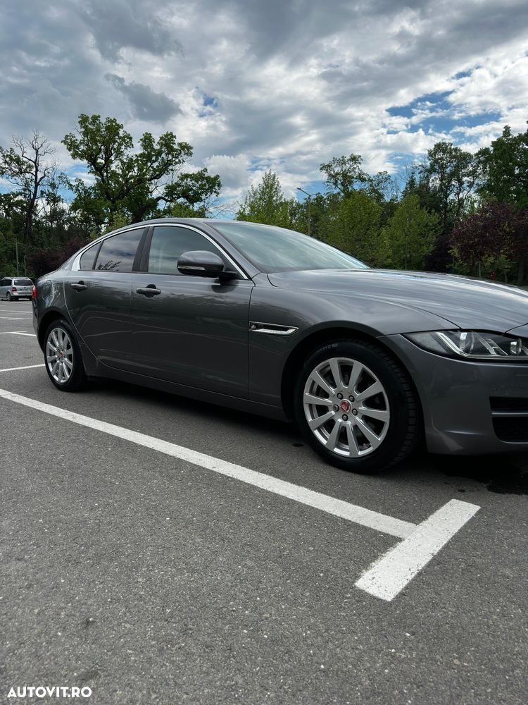 Jaguar XE - 5