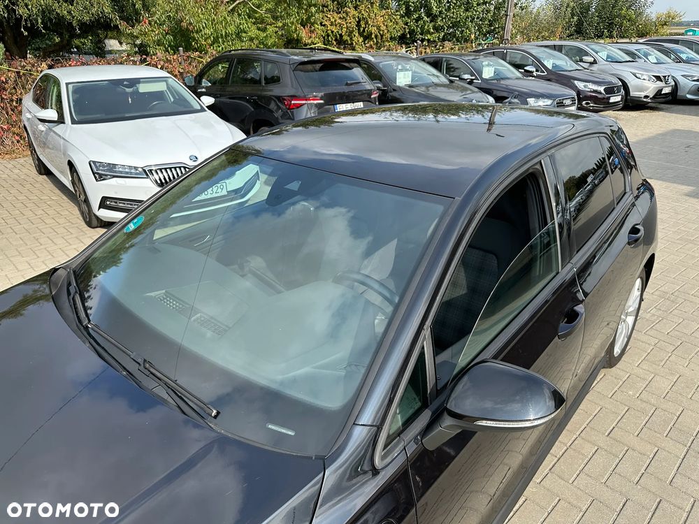 Volkswagen Golf - 34