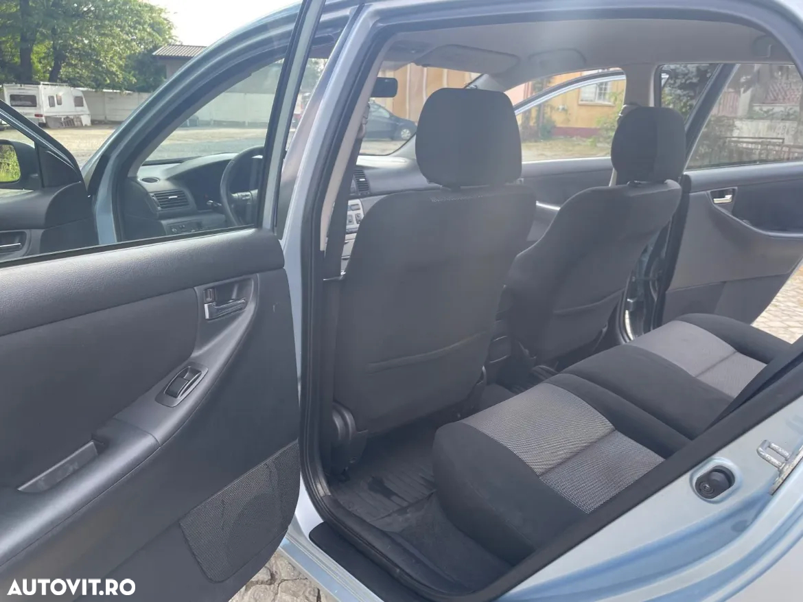 Toyota Corolla 1.4 D H/B Xellence - 10