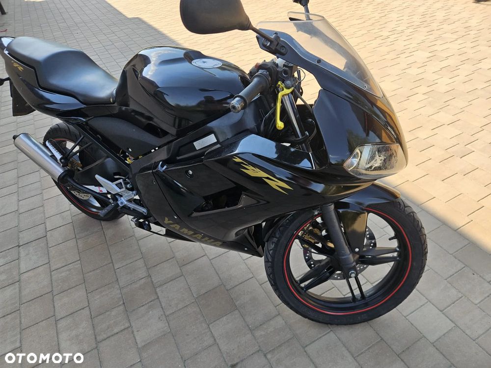Yamaha TZR - 12