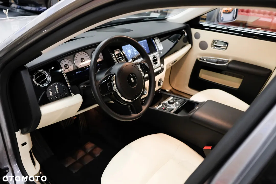 Rolls-Royce Ghost - 9