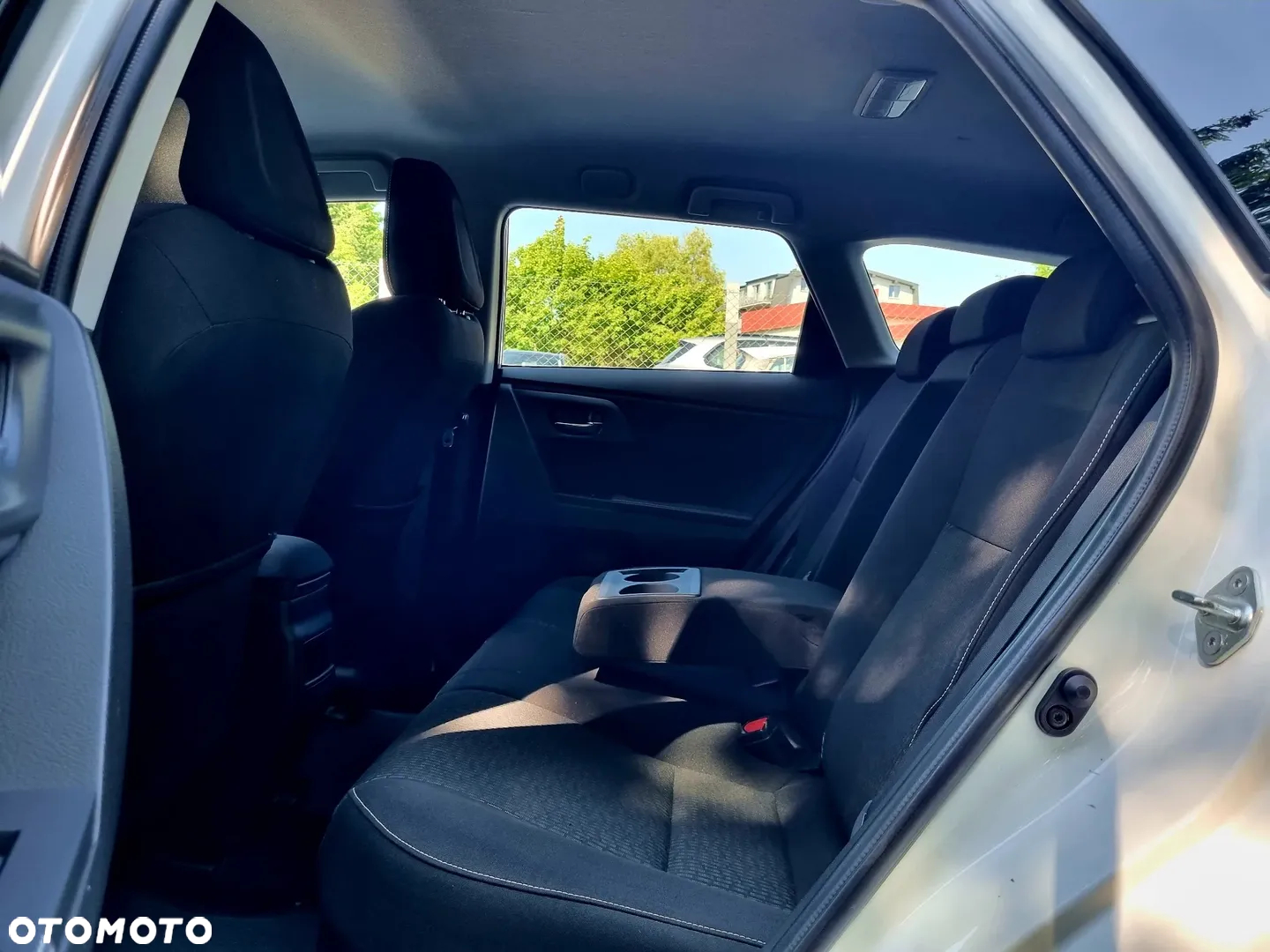 Toyota Auris Hybrid 135 Premium - 11