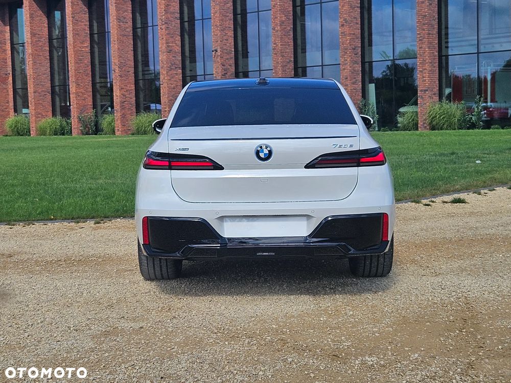 BMW Seria 7 750e PHEV xDrive M Sport sport - 6