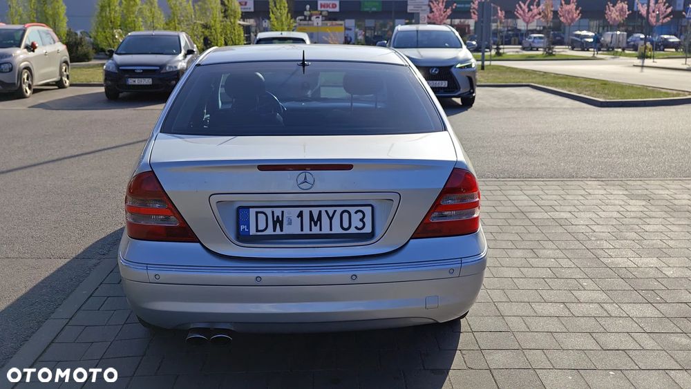 Mercedes-Benz Klasa C 320 T Elegance - 5