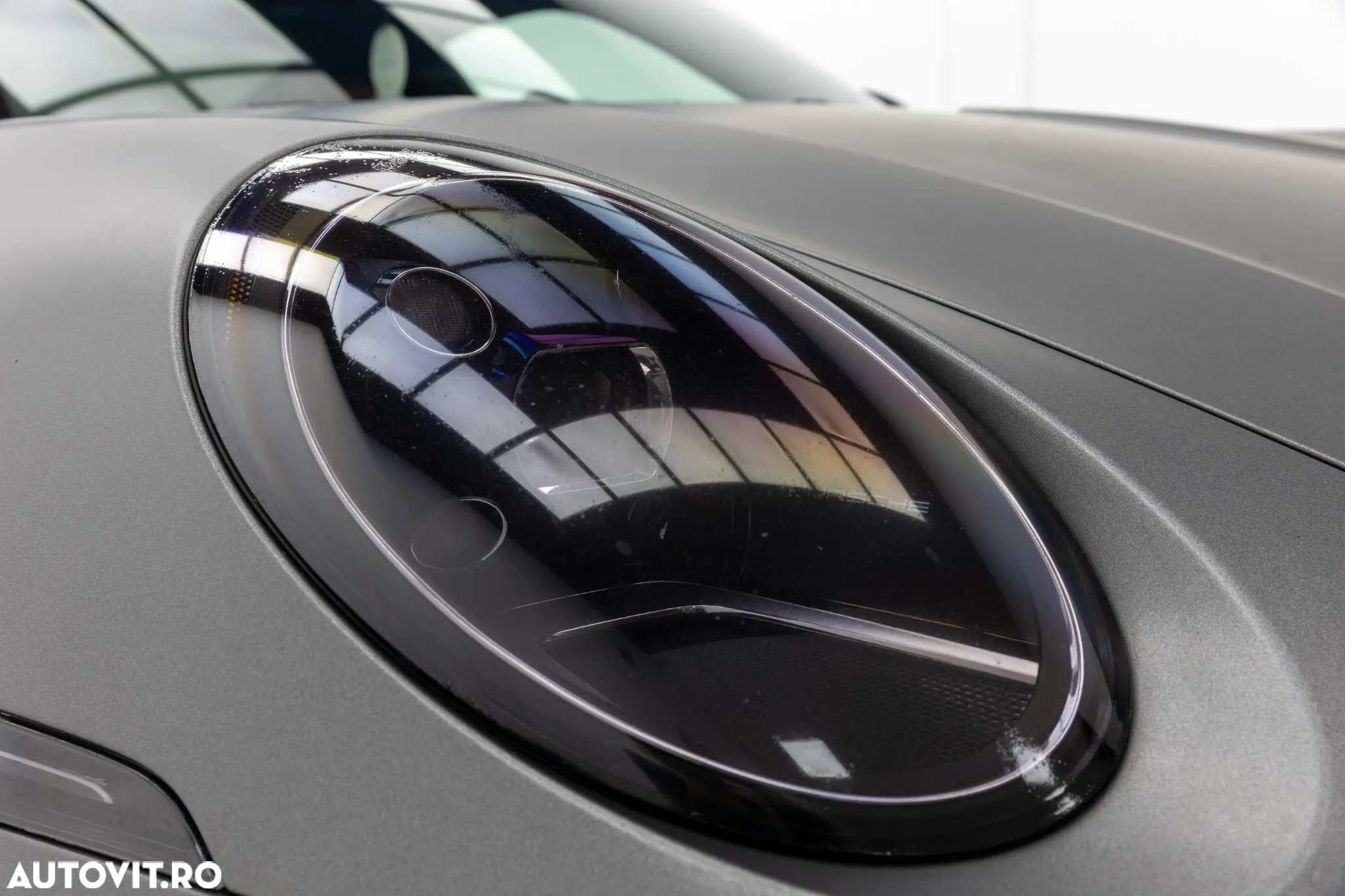 Porsche 911 Carrera 4S - 12