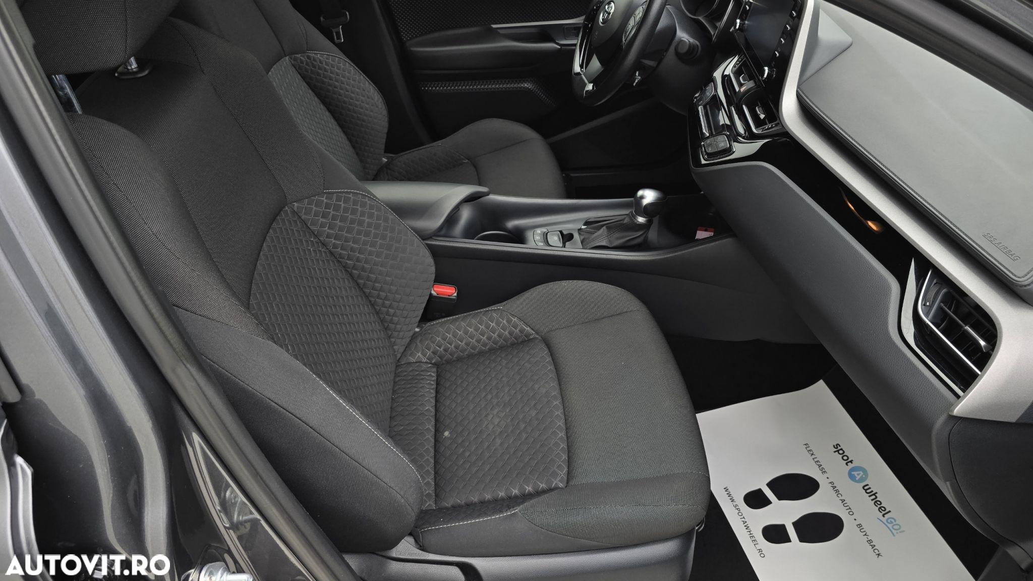 Toyota C-HR 1.8 HSD 122 CP 4x2 CVT Core - 19