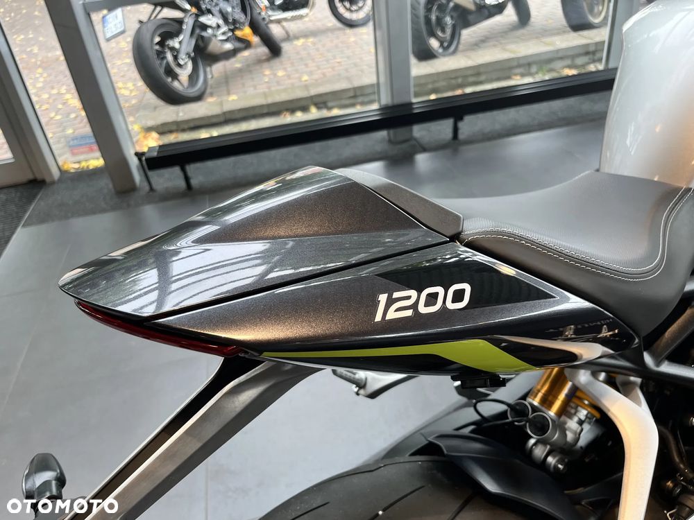 Triumph Speed Triple - 8