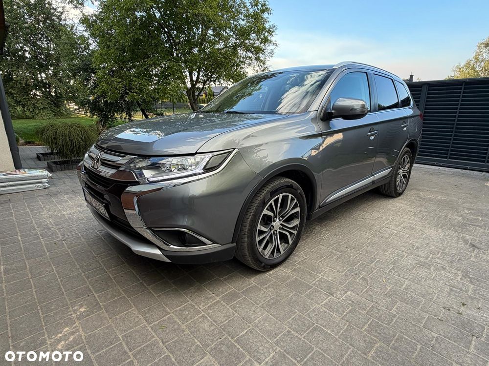Mitsubishi Outlander - 1