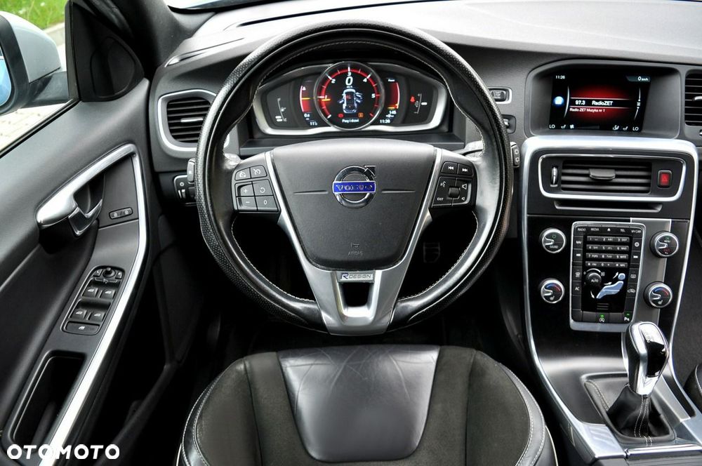 Volvo V60 D3 Drive-E R-Design Momentum - 8