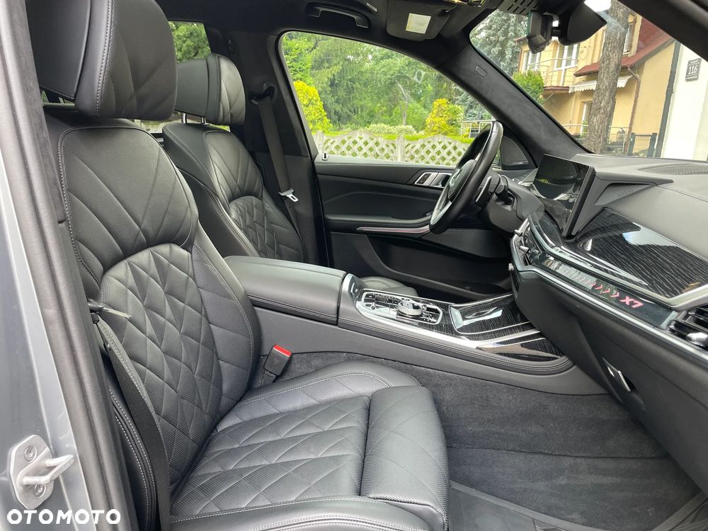 BMW X7 xDrive40i - 19