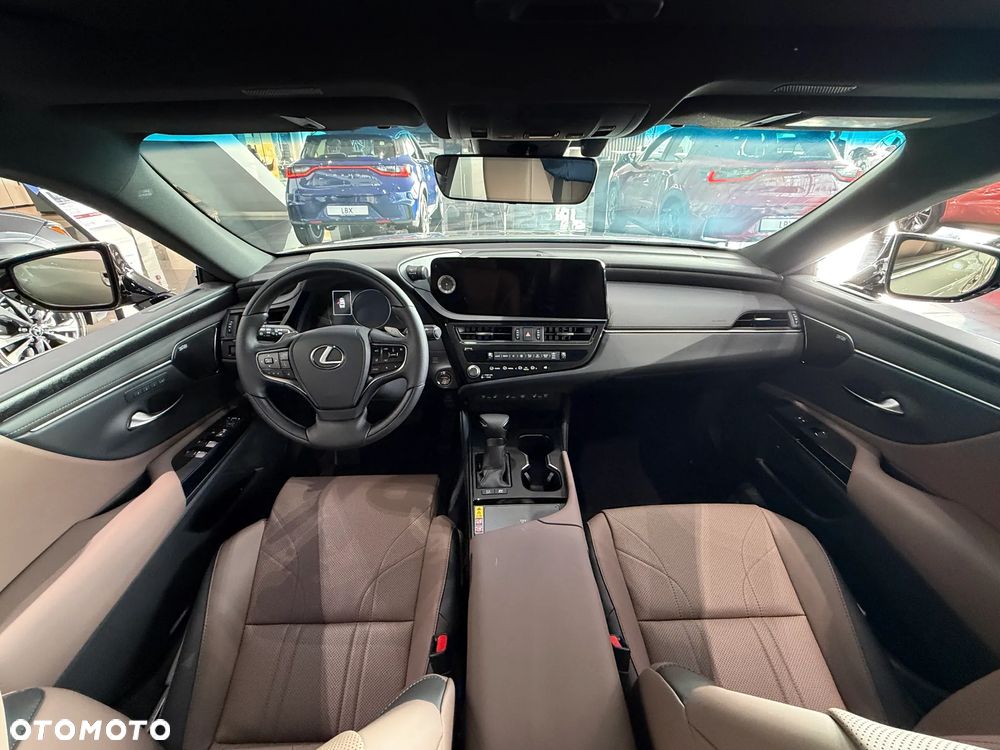 Lexus ES 300h Prestige - 8