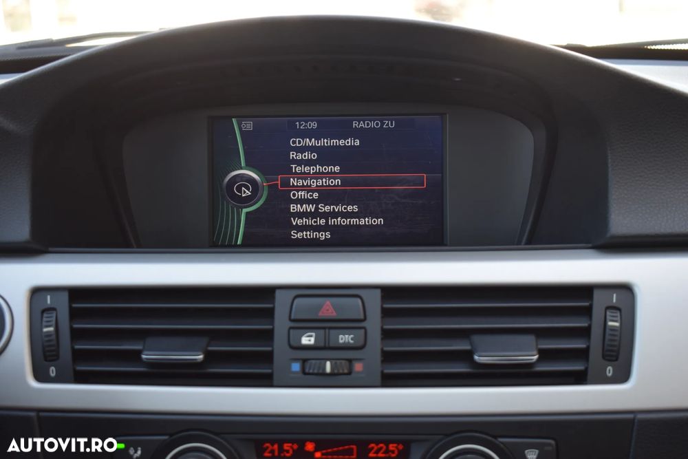 BMW Seria 3 318d Sport Line - 27